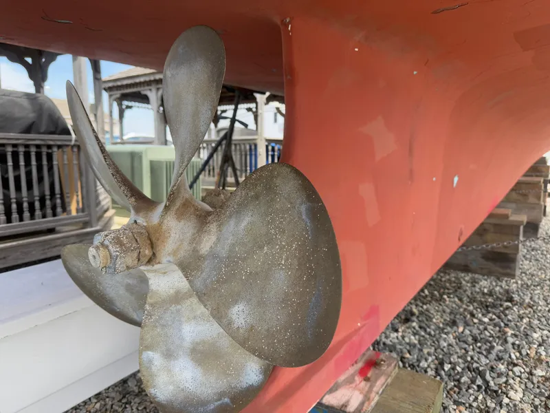 Slide: The Image of Duffy 37 Downeast 2005 - 26