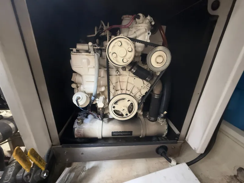 Slide: The Image of Duffy 37 Downeast 2005 - 28