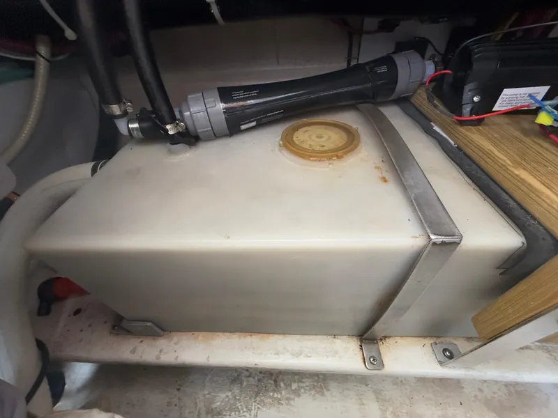 Slide: The Image of Duffy 37 Downeast 2005 - 30