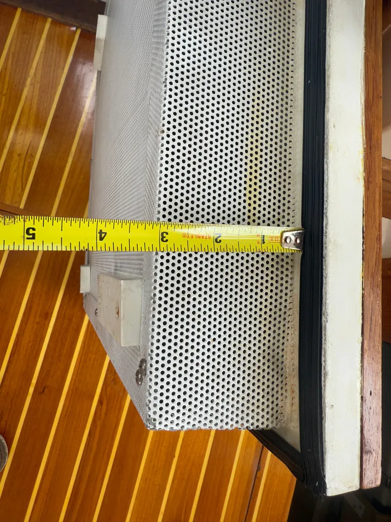 Slide: The Image of Duffy 37 Downeast 2005 - 33