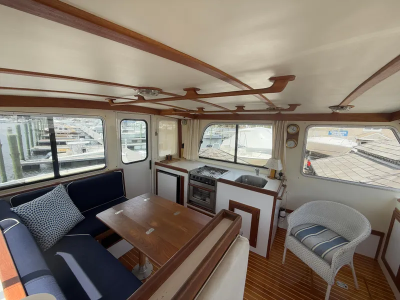 Slide: The Image of Duffy 37 Downeast 2005 - 6