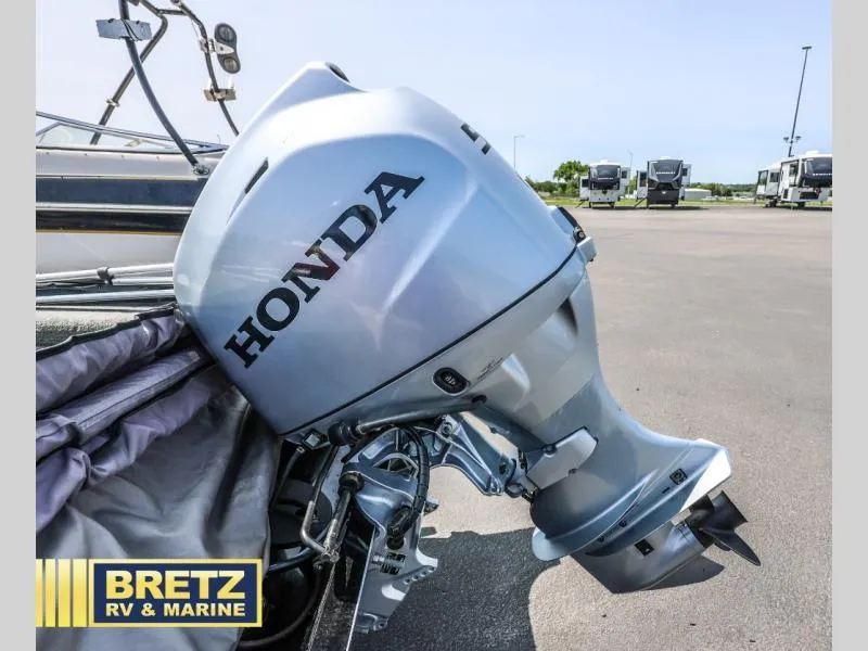 Slide: The Image of 2019 PRO ANGLER 162 with Honda outboard motor at Bretz RV & Marine. - 16