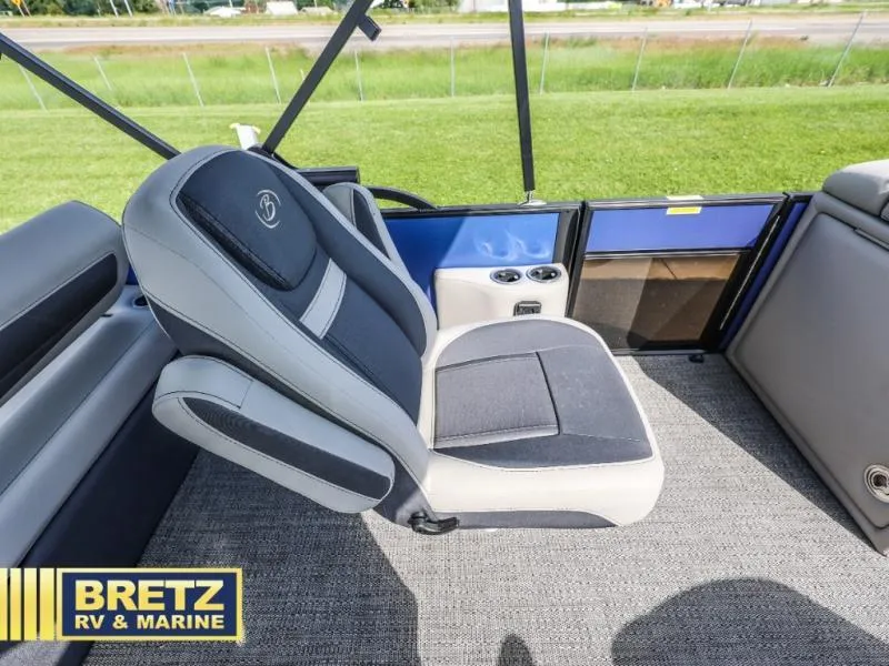 Slide: The Image of Cabrio C22UC 2025 - 13