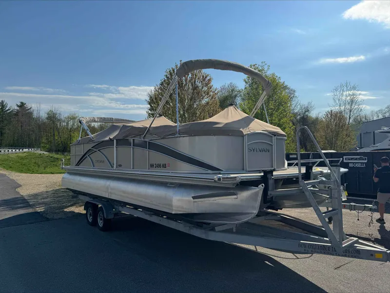 Slide: The Image of Sylvan MANDALAY 8525 LZ RE 2013 - 1