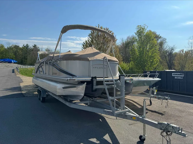 Slide: The Image of Sylvan MANDALAY 8525 LZ RE 2013 - 3