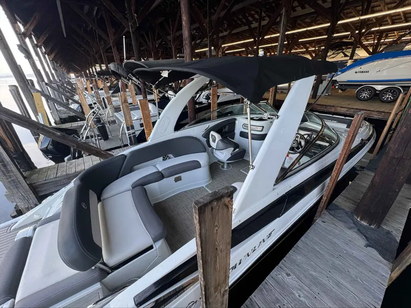 Slide: The Image of Crownline Boats 270 2020 - 6