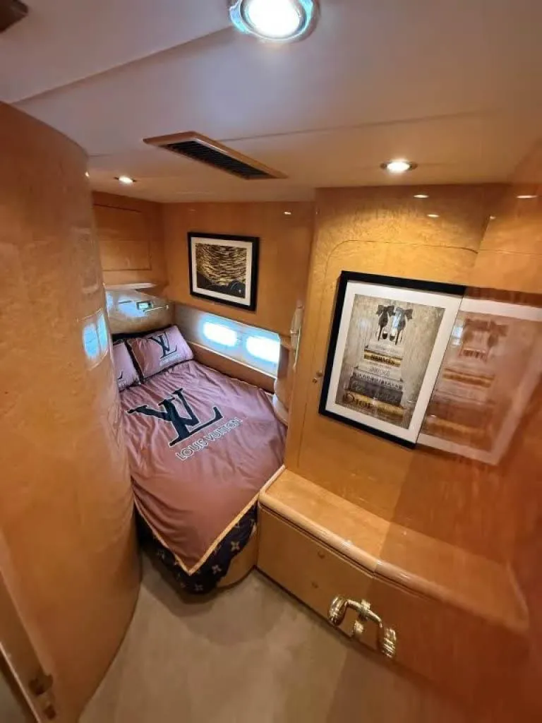 Slide: The Image of Horizon E 65 2000 - 65