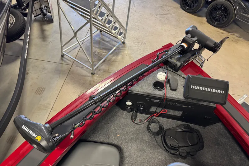 Slide: The Image of 2025 Tracker Targa V-19 Combo boat with Minn Kota trolling motor and Humminbird fish finder. - 20