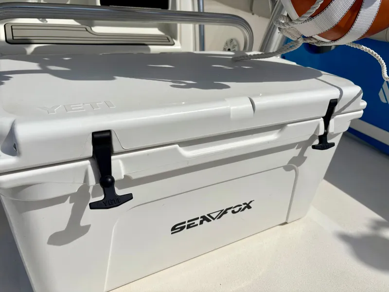 Slide: The Image of Sea Fox 248 Commander 2020 - 22