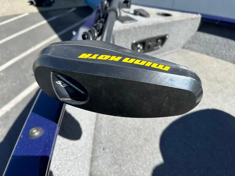 Slide: The Image of Minn Kota trolling motor on 2019 Tracker Pro Guide V-175 Combo boat. - 34