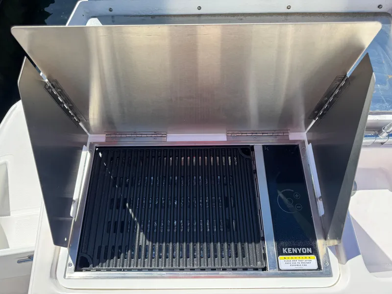 Slide: The Image of Stainless steel grill on 2018 Cutwater C-242 Coupe boat. - 34