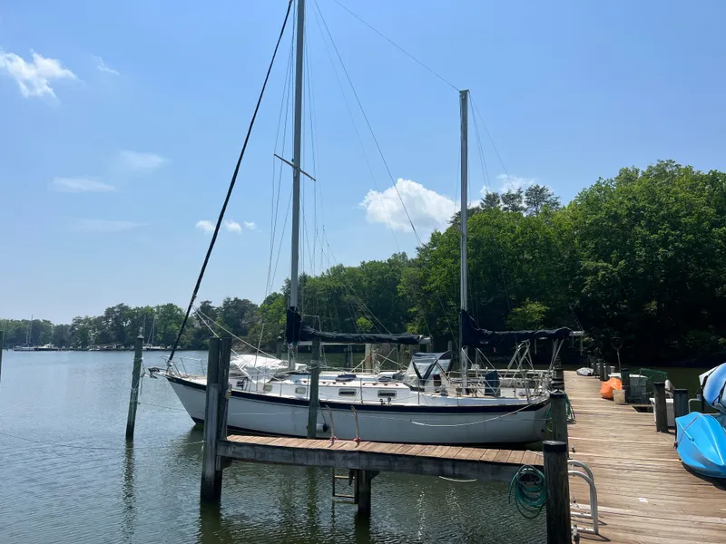 The Image of Pearson 424 1979 - 0