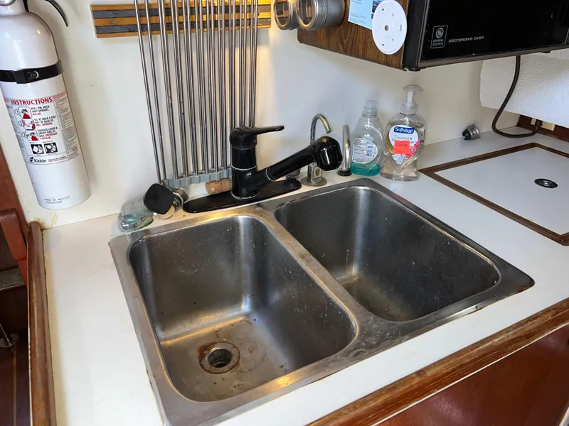 Slide: The Image of Pearson 424 1979 - 18