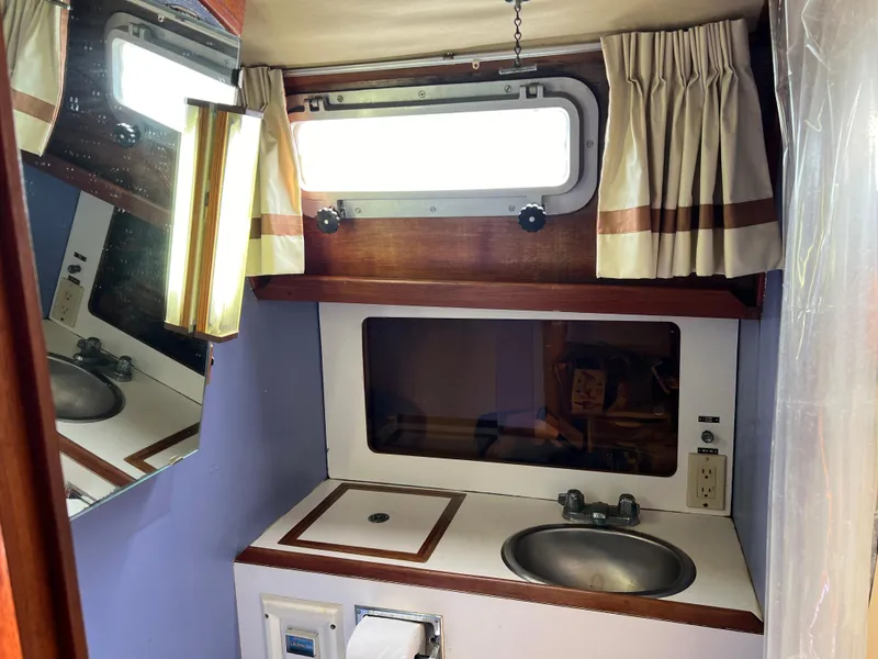 Slide: The Image of Pearson 424 1979 - 33