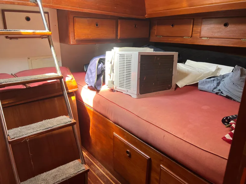 Slide: The Image of Pearson 424 1979 - 39