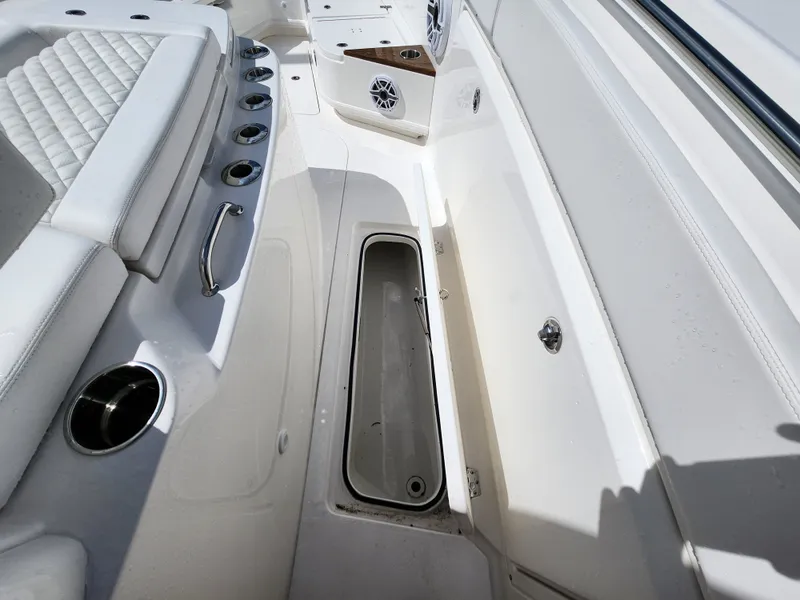 Slide: The Image of Caymas 401CC 2023 - 19