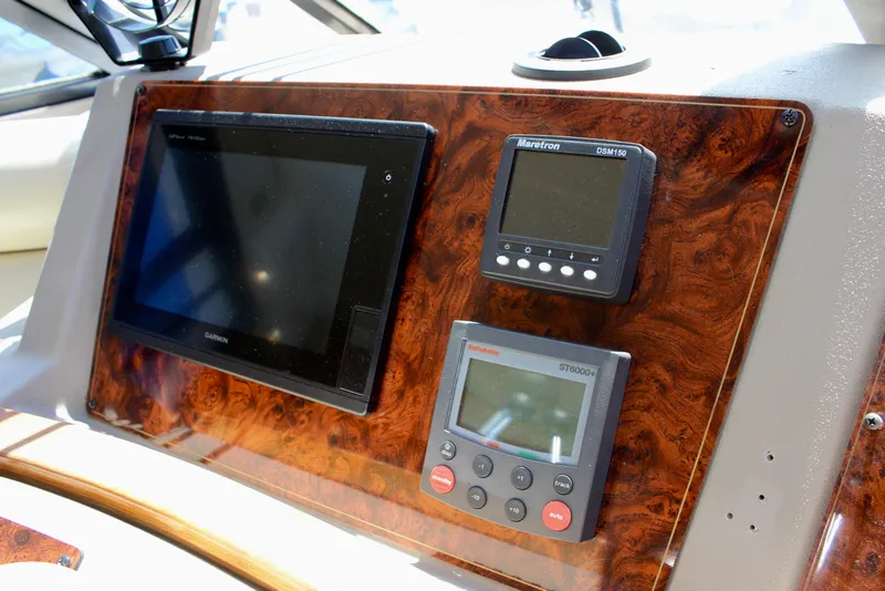 Slide: The Image of Bayliner 4788 Pilot House Motoryacht 1999 - 72