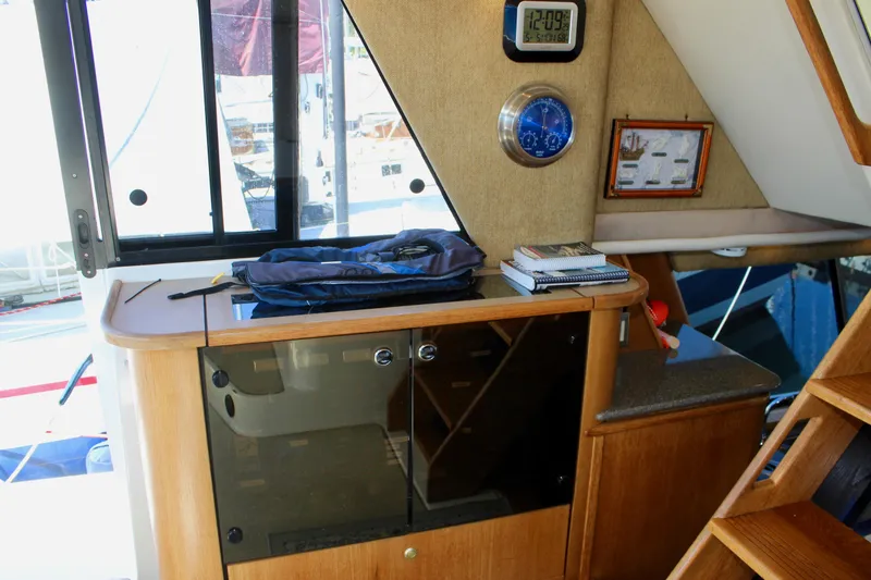 Slide: The Image of Bayliner 4788 Pilot House Motoryacht 1999 - 74