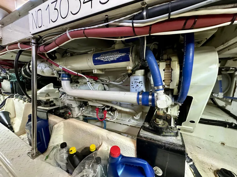 Slide: The Image of Bayliner 4788 Pilot House Motoryacht 1999 - 84