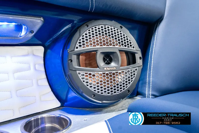 Slide: The Image of MasterCraft X24 2023 - 51