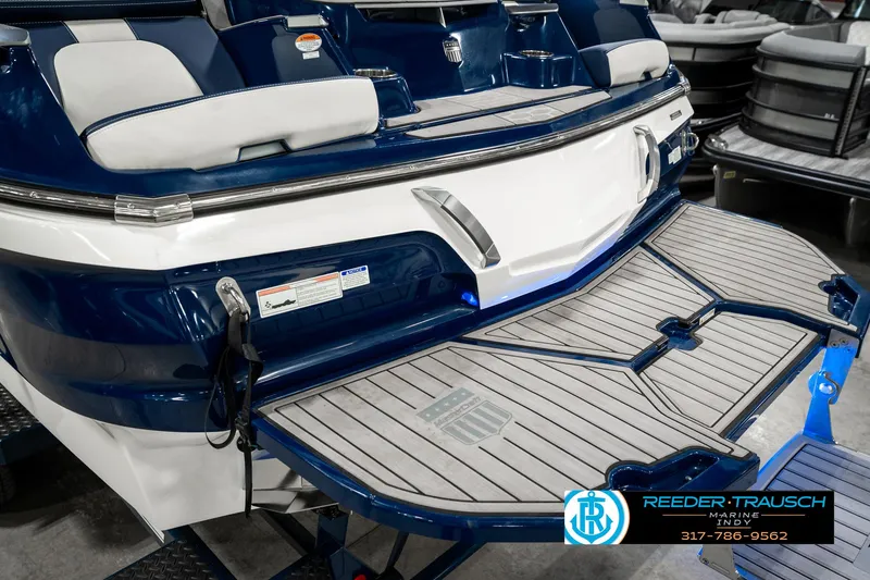 Slide: The Image of MasterCraft X24 2023 - 64