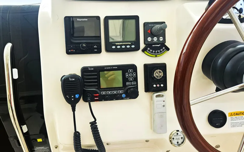 Slide: The Image of Tiara 4300 Sovran 2006 - 18