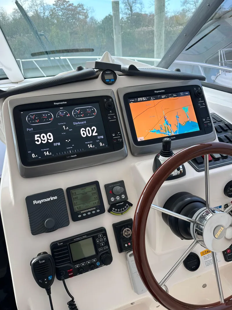 Slide: The Image of Tiara 4300 Sovran 2006 - 20