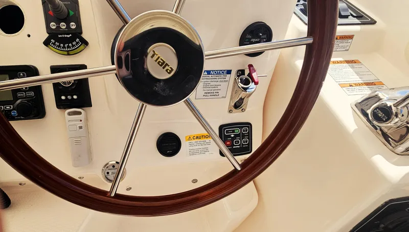 Slide: The Image of Tiara 4300 Sovran 2006 - 21