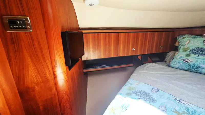 Slide: The Image of Tiara 4300 Sovran 2006 - 26