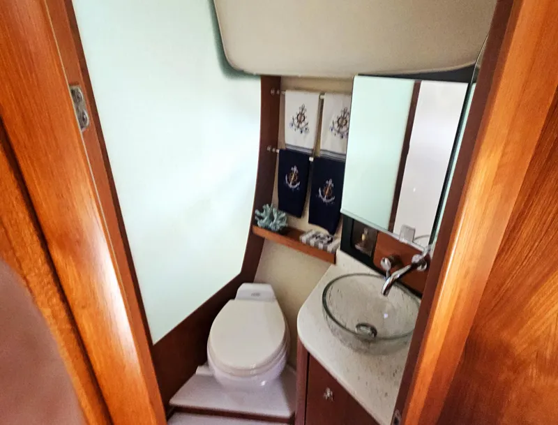 Slide: The Image of Tiara 4300 Sovran 2006 - 29