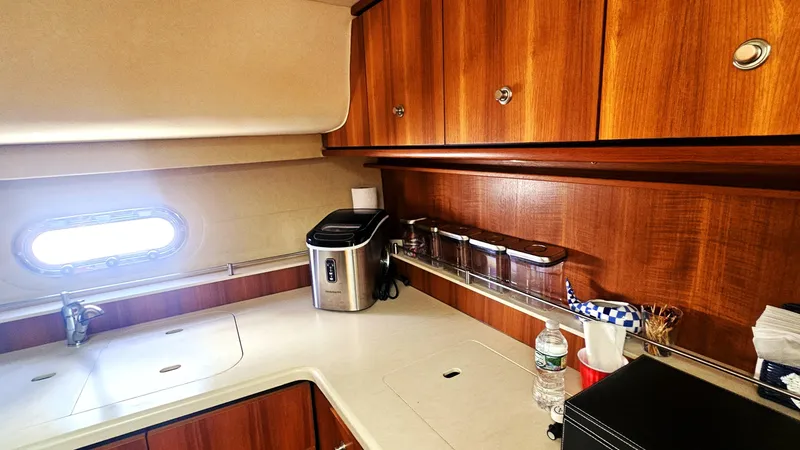 Slide: The Image of Tiara 4300 Sovran 2006 - 42