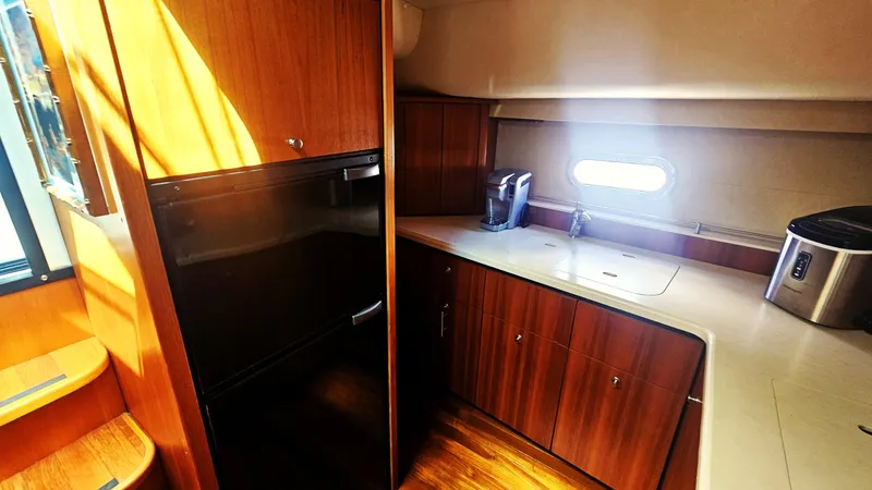 Slide: The Image of Tiara 4300 Sovran 2006 - 46