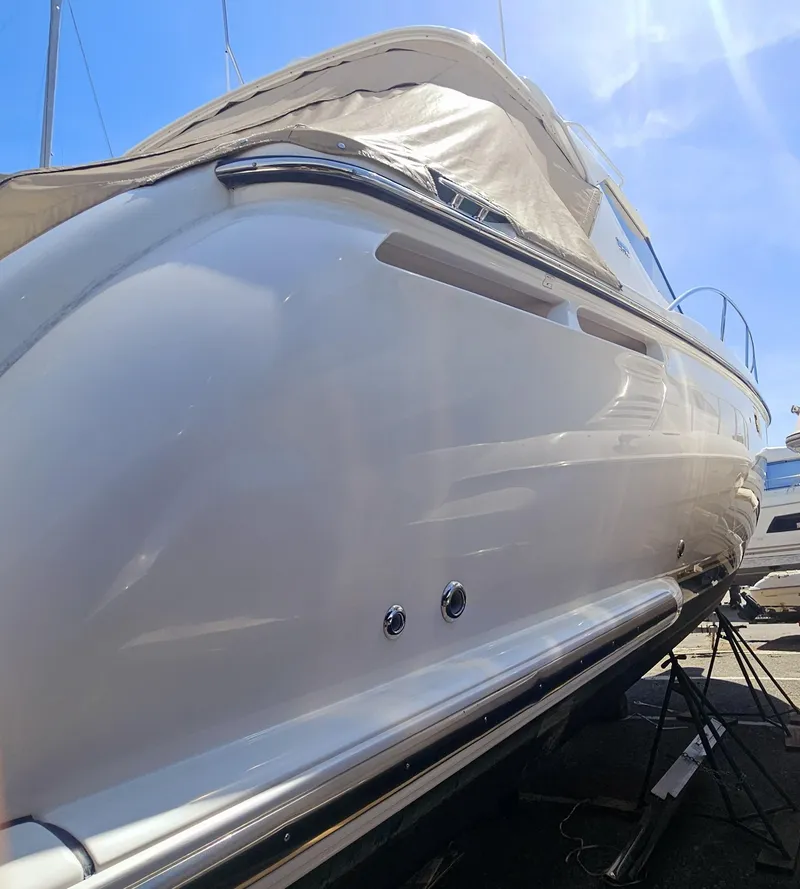 Slide: The Image of Tiara 4300 Sovran 2006 - 5