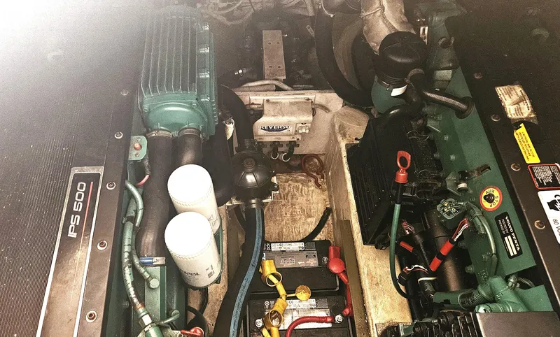 Slide: The Image of Tiara 4300 Sovran 2006 - 52