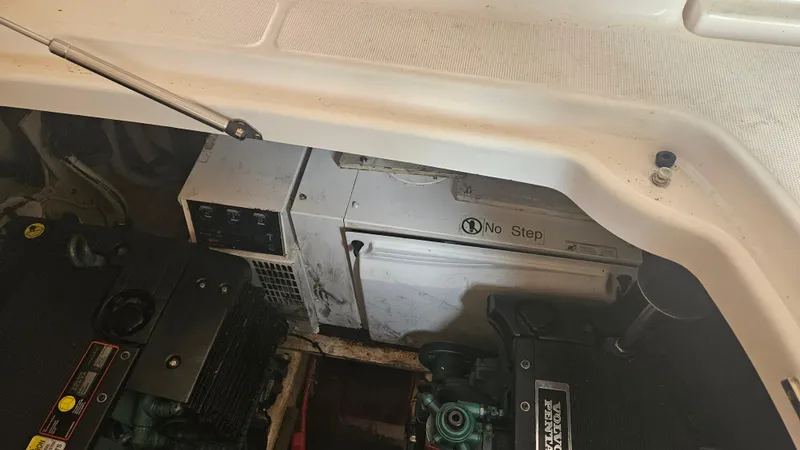 Slide: The Image of Tiara 4300 Sovran 2006 - 53