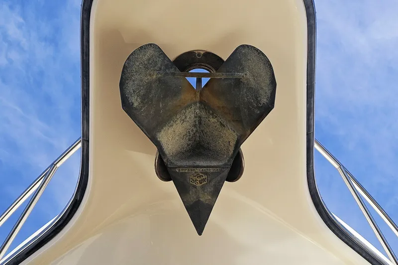 Slide: The Image of Tiara 4300 Sovran 2006 - 9