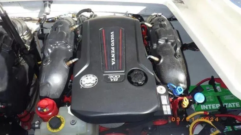 Slide: The Image of Volvo Penta 300 V8 engine in 2017 Chris-Craft Launch 28 boat. - 22