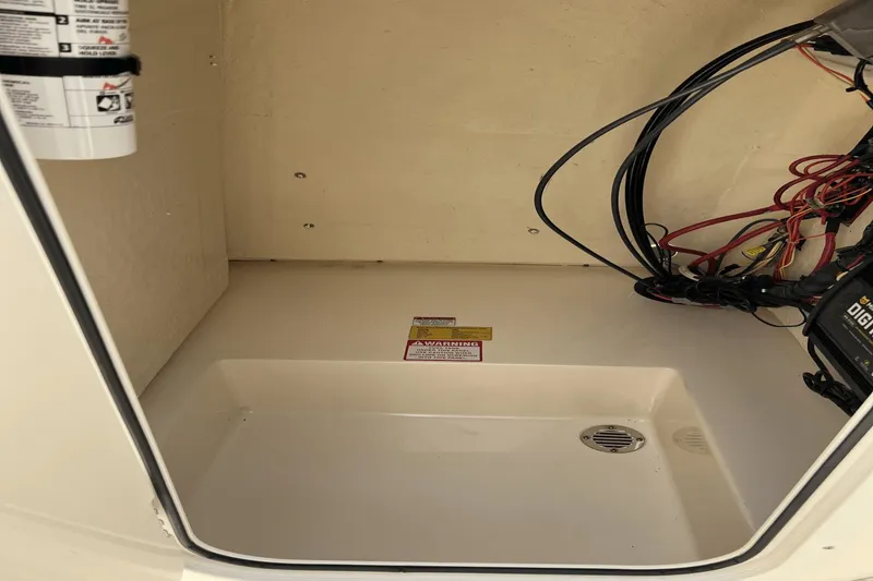 Slide: The Image of Scout 195 Sportfish 2021 - 19