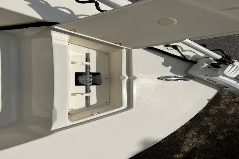 Slide: The Image of Scout 195 Sportfish 2021 - 21