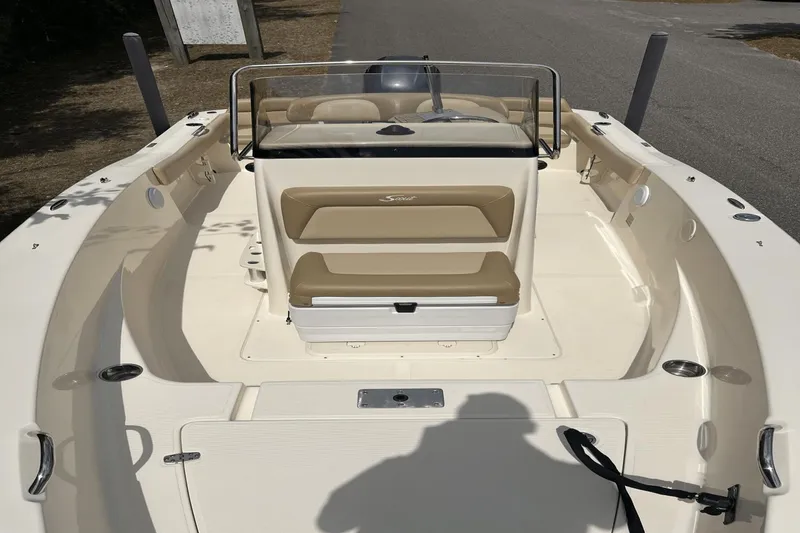 Slide: The Image of Scout 195 Sportfish 2021 - 9
