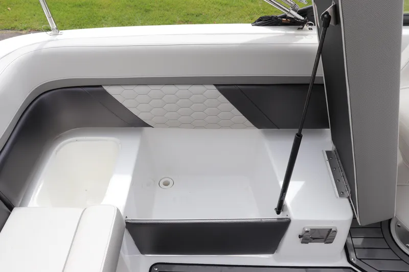 Slide: The Image of Hurricane SunDeck 217 OB 2022 - 44