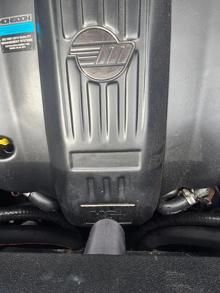 Slide: The Image of Malibu Wakesetter 25 LSV 2021 - 8