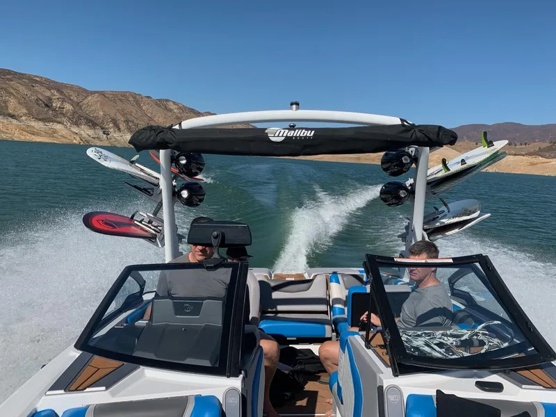 Slide: The Image of Malibu M-Series M220 2021 - 9