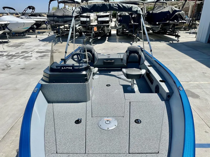 Slide: The Image of Lund Adventure 1775 SS w/ 115HP Mercury! 2025 - 10