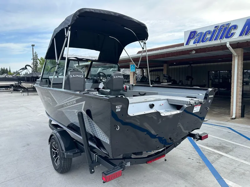 Slide: The Image of Lund Adventure 1775 Sport w/ 115HP Mercury! 2025 - 10