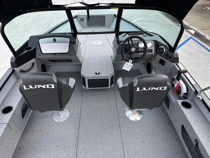 Slide: The Image of Lund Adventure 1775 Sport w/ 115HP Mercury! 2025 - 4
