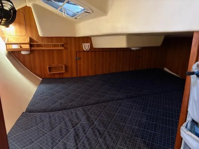 Slide: The Image of Hunter 33 2006 - 24