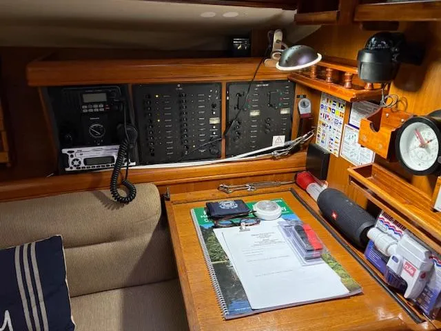 Slide: The Image of Hunter 33 2006 - 28