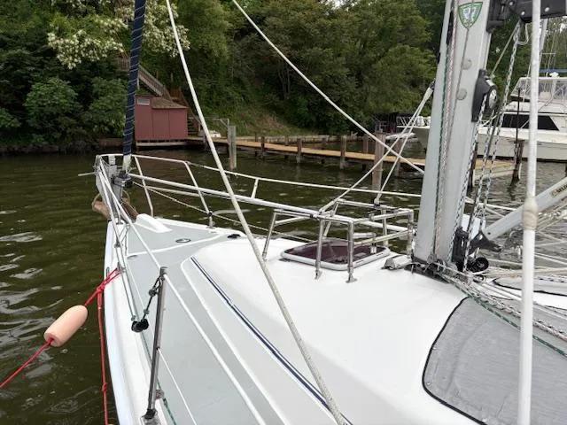 Slide: The Image of Hunter 33 2006 - 3