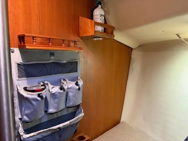 Slide: The Image of Hunter 33 2006 - 37